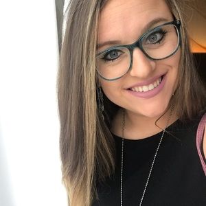 Meet your Posher, Valerie